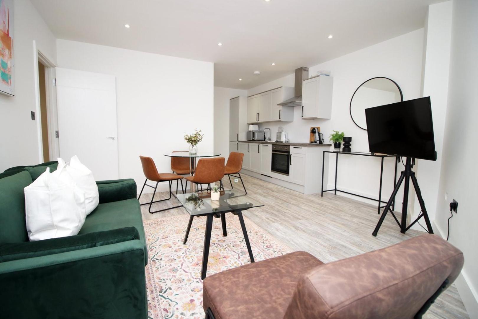 2 Bedroom With Free Parking Swindon Zewnętrze zdjęcie